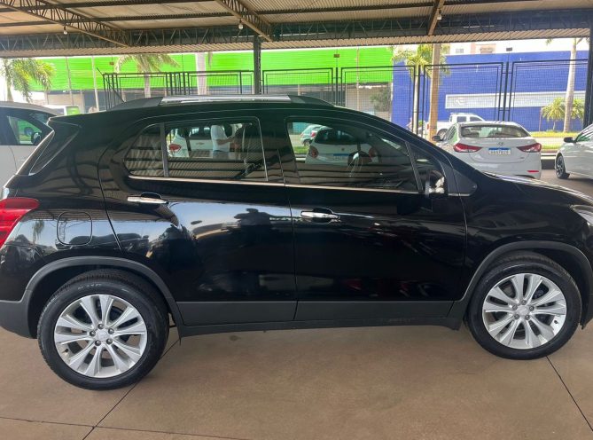 WhatsApp Image 2025-10-15 at 13.49.00